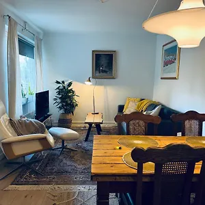 https://lovely-apartment-vuorimiehenkatu-31.tophotelshelsinki.com