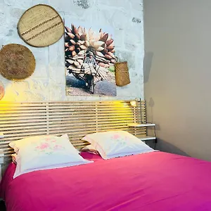 https://appartement-saint-remy-de-provence.fr-provencehotel.com